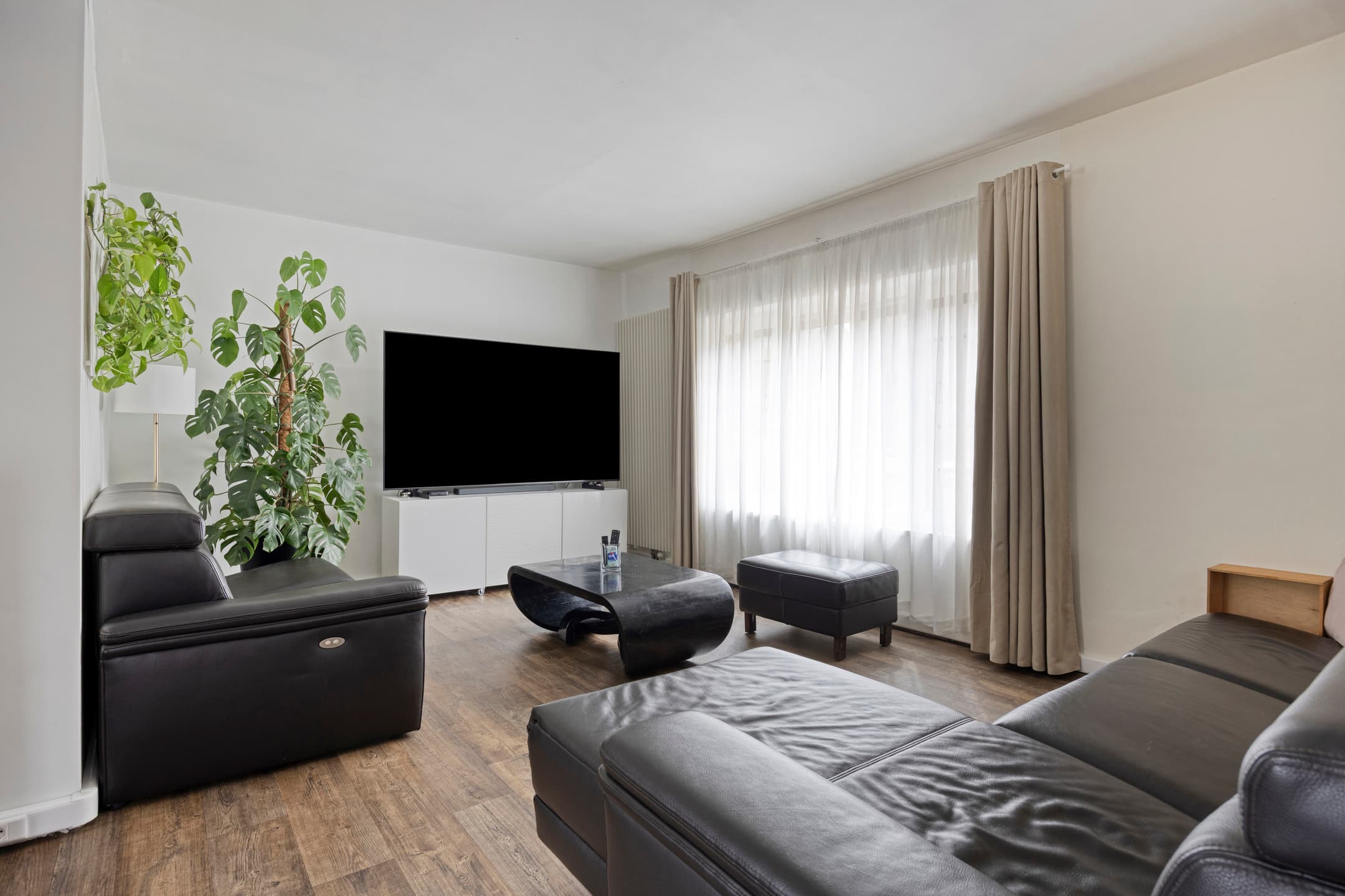 Property picture 3