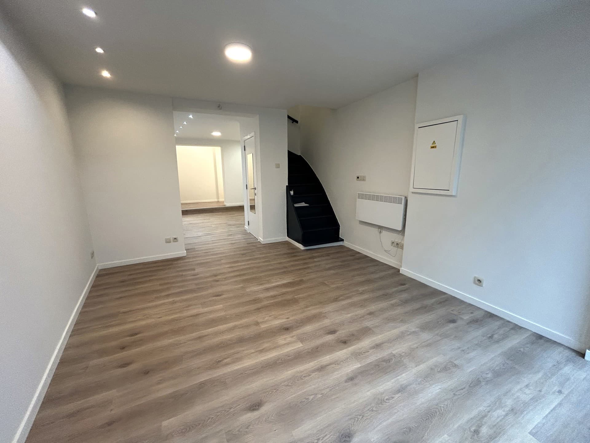 Property picture 0