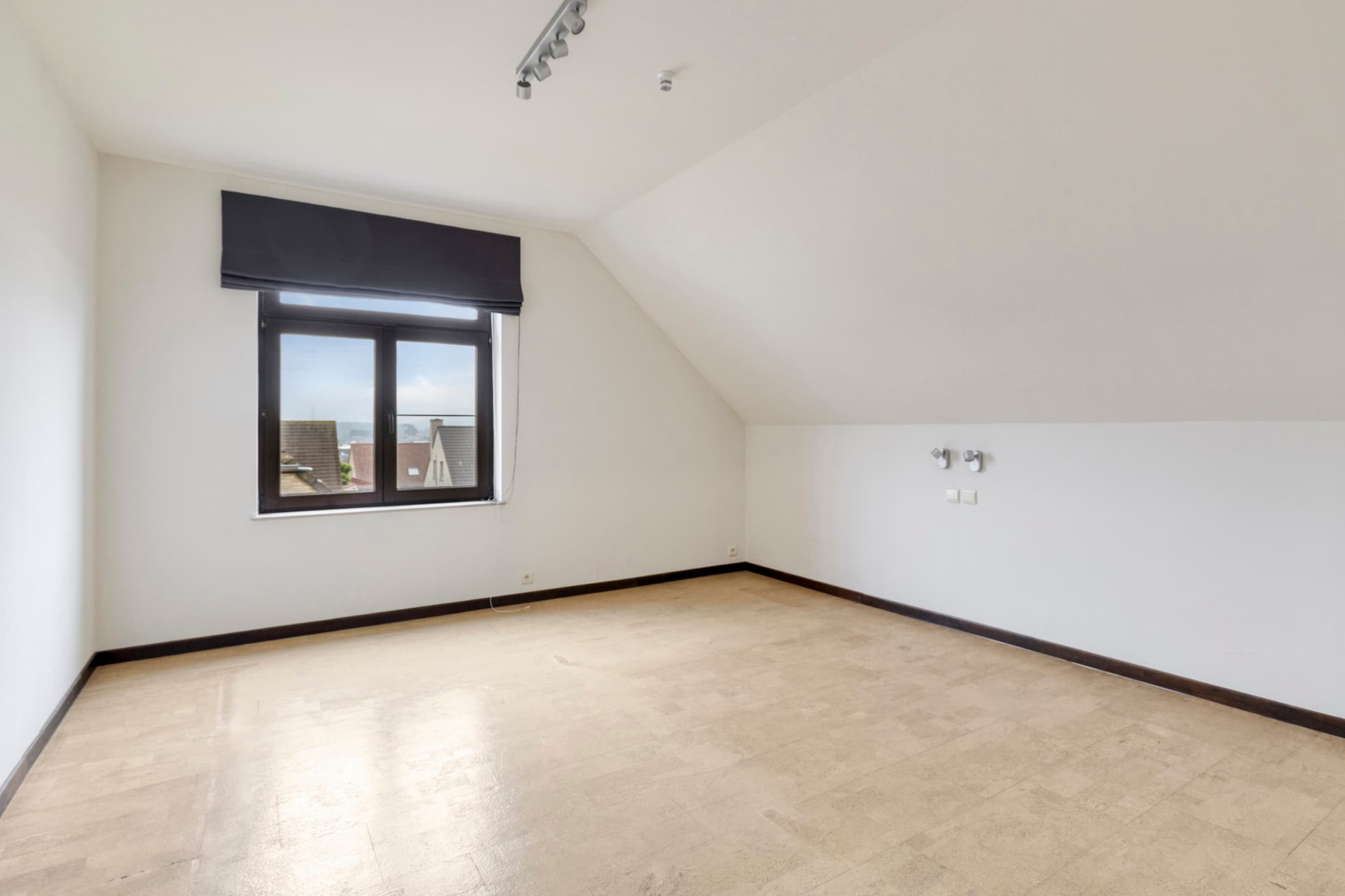 Property picture 9