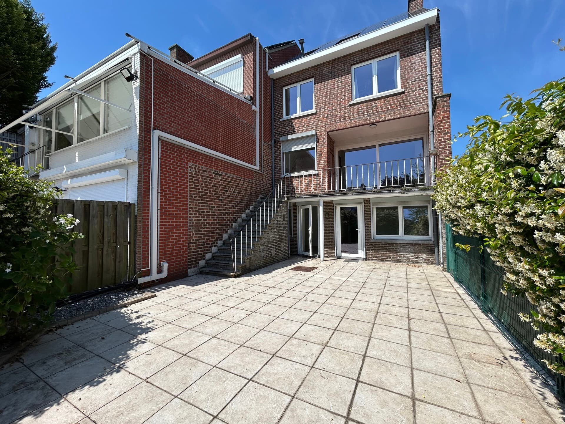 Property picture 0