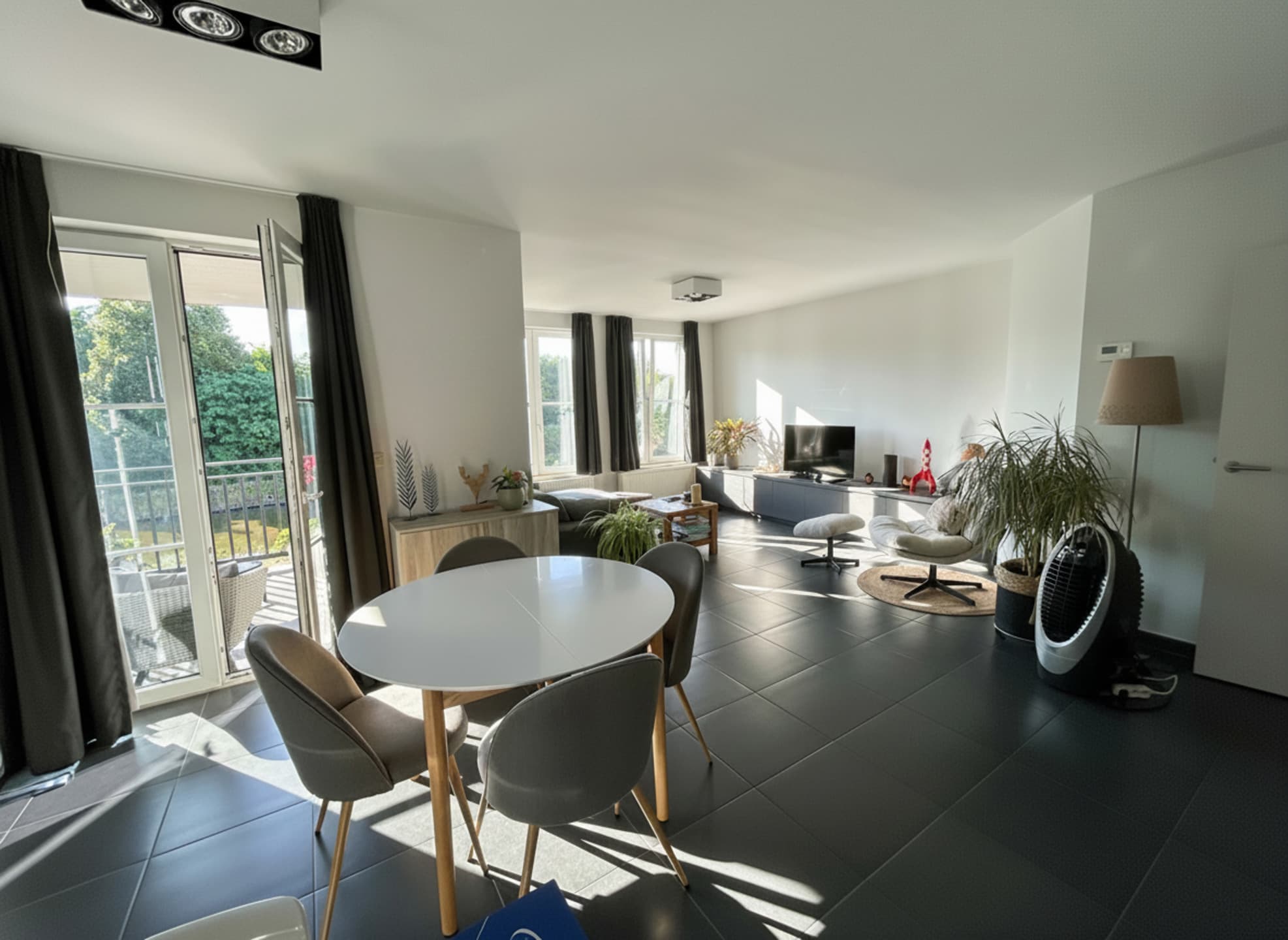 Property picture 4