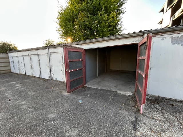 Garagebox te huur - centrum Sint-Truiden