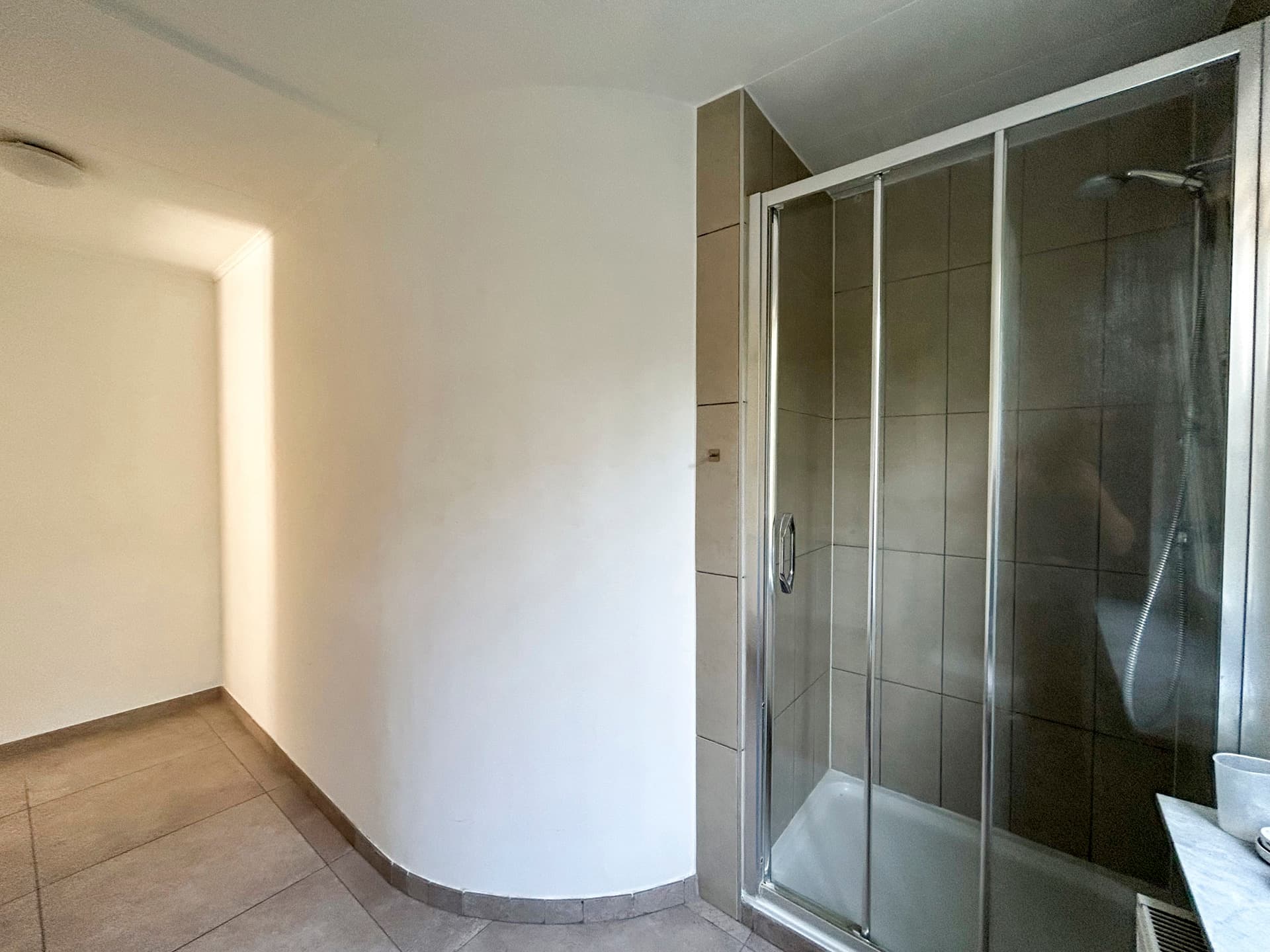 Property picture 9